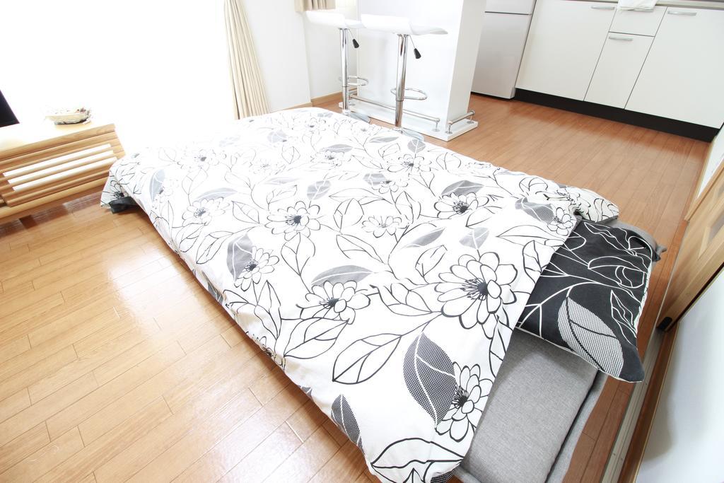 Patio Kyobashi Apartment Osaka Bagian luar foto