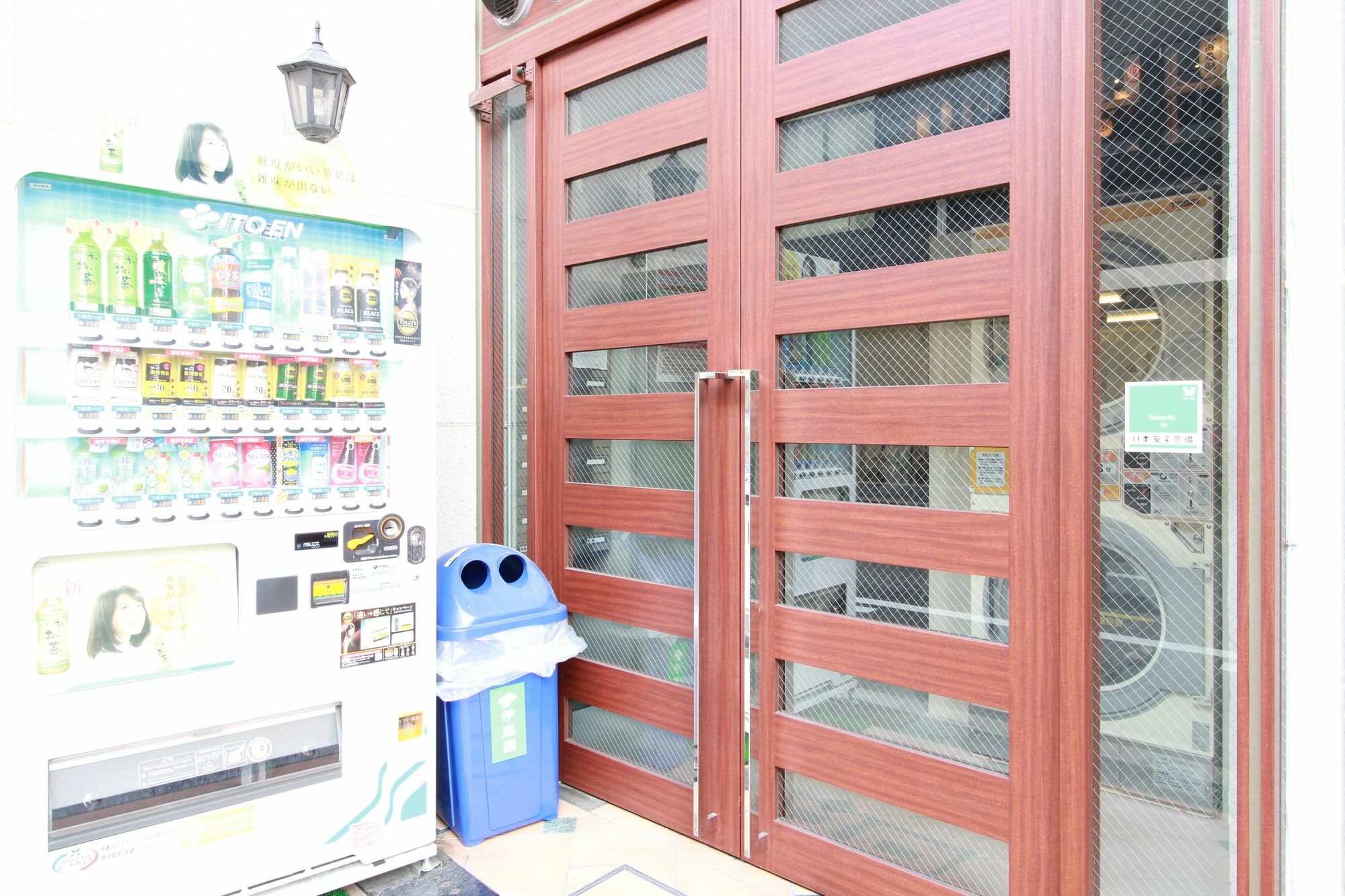Patio Kyobashi Apartment Osaka Bagian luar foto