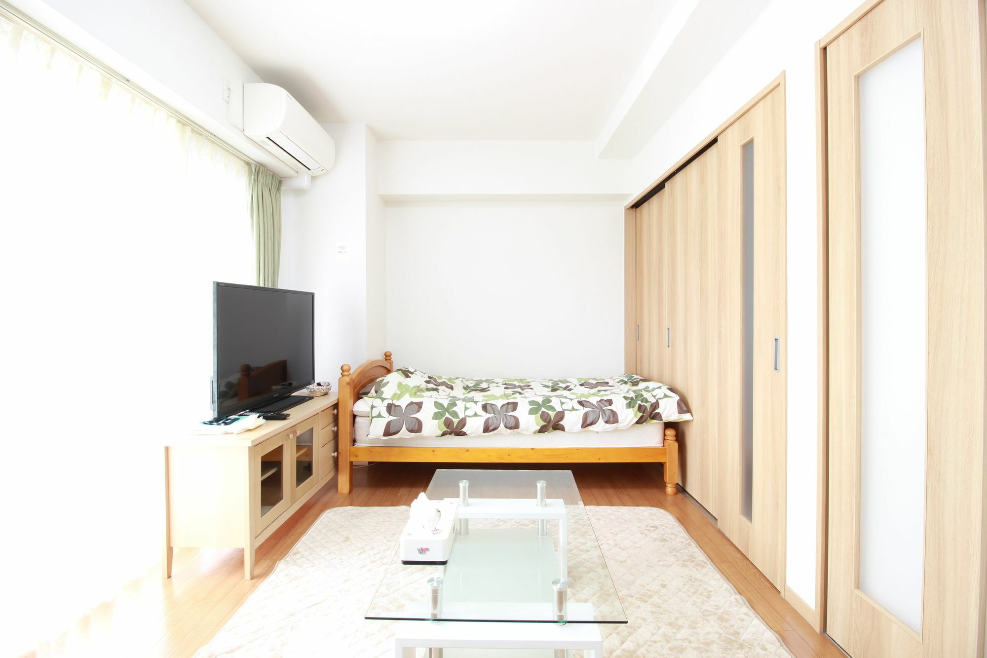 Patio Kyobashi Apartment Osaka Bagian luar foto