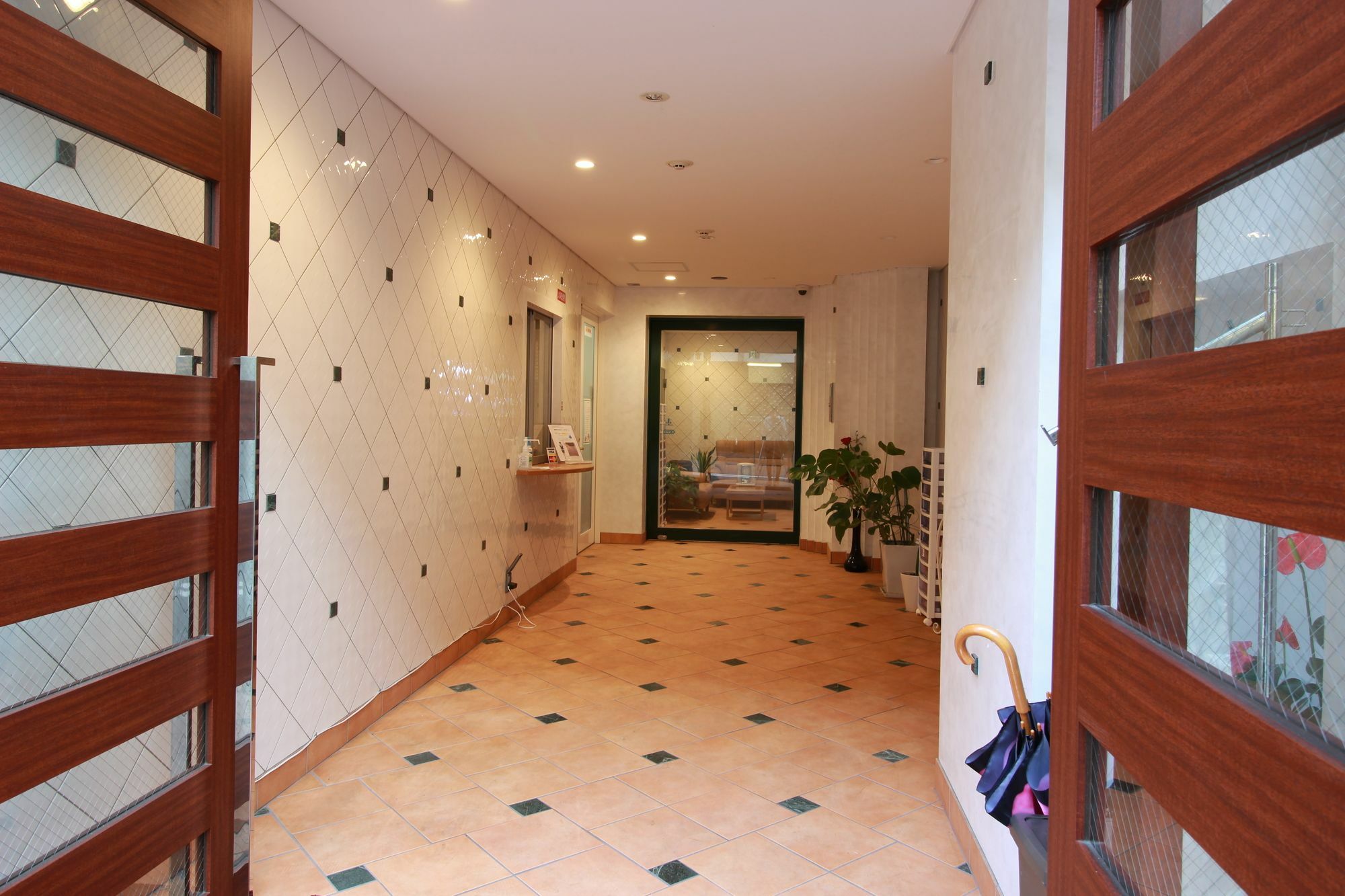 Patio Kyobashi Apartment Osaka Bagian luar foto