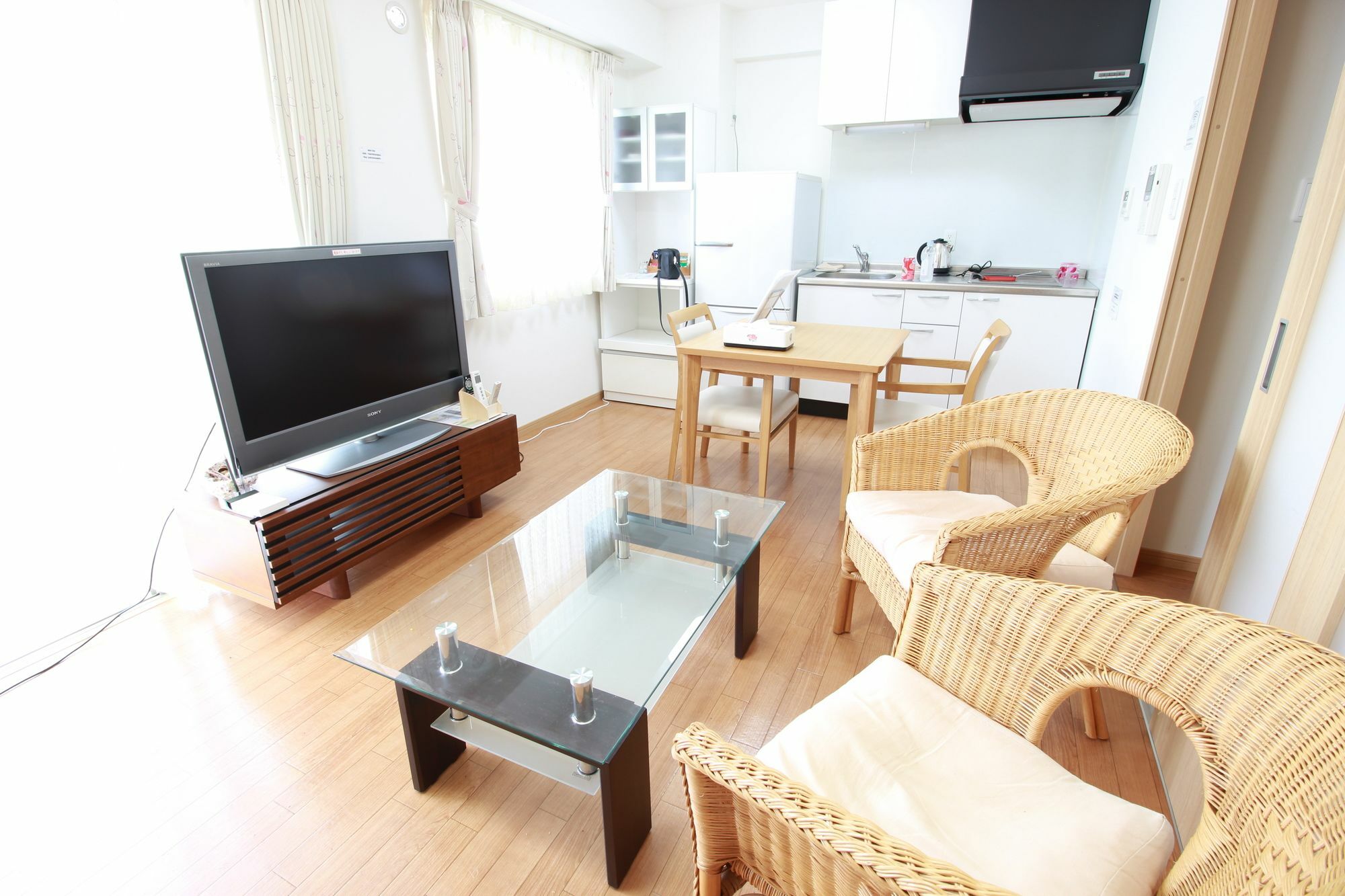 Patio Kyobashi Apartment Osaka Bagian luar foto